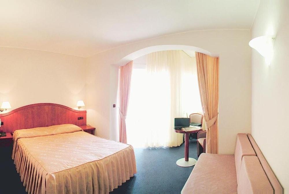 טוצפי Hotel Villa Marija מראה חיצוני תמונה