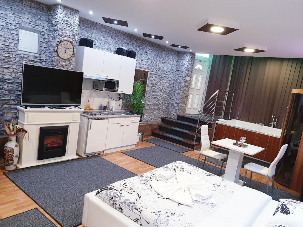 טוצפי Hotel Villa Marija מראה חיצוני תמונה