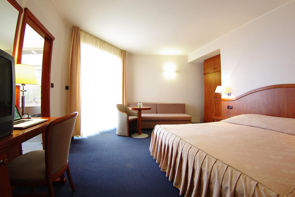 טוצפי Hotel Villa Marija חדר תמונה