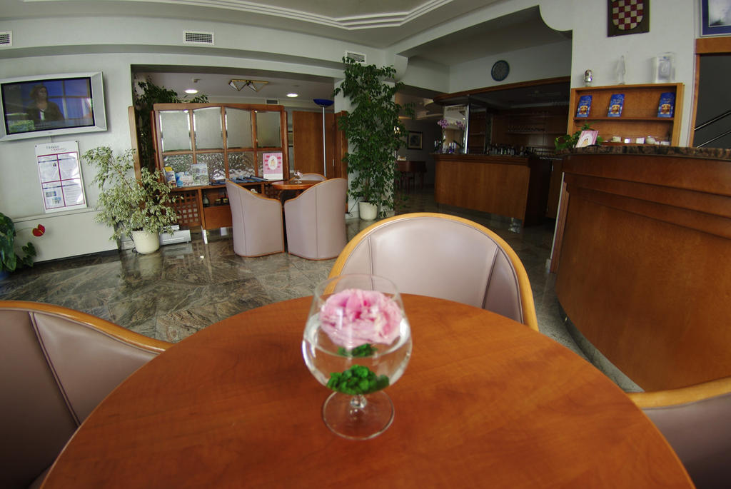 טוצפי Hotel Villa Marija מראה חיצוני תמונה
