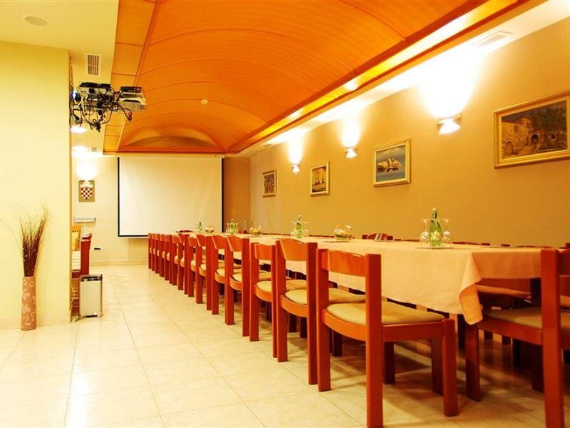 טוצפי Hotel Villa Marija מראה חיצוני תמונה